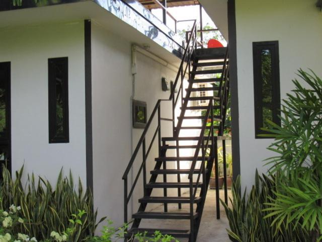 B&B Forest Hill Khao Yai Noen Hom Dış mekan fotoğraf